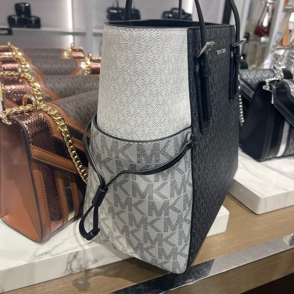 MICHAEL KORS Voyager Large Color-Block Metallic Signature Logo EW Tote Shoulder - Picture 11 of 16